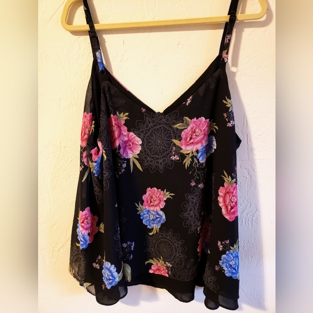 Torrid black babydoll swing cami top, pink & blue flowers, plus sz 2X